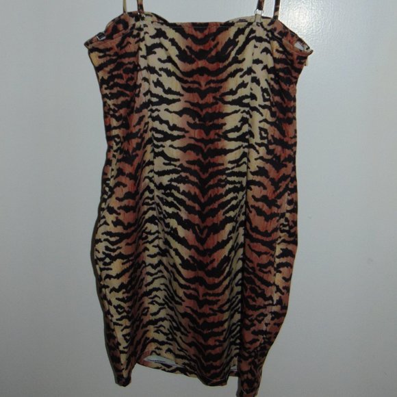 Pretty Little Thing size 6 Sleeveless Tiger Striped Ruched Mini Dress Bodycon - Picture 7 of 7